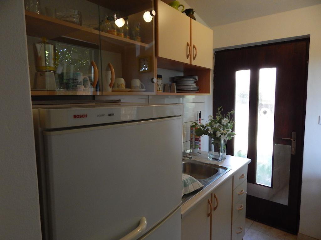 Apartment Tomato พูลา ห้อง รูปภาพ